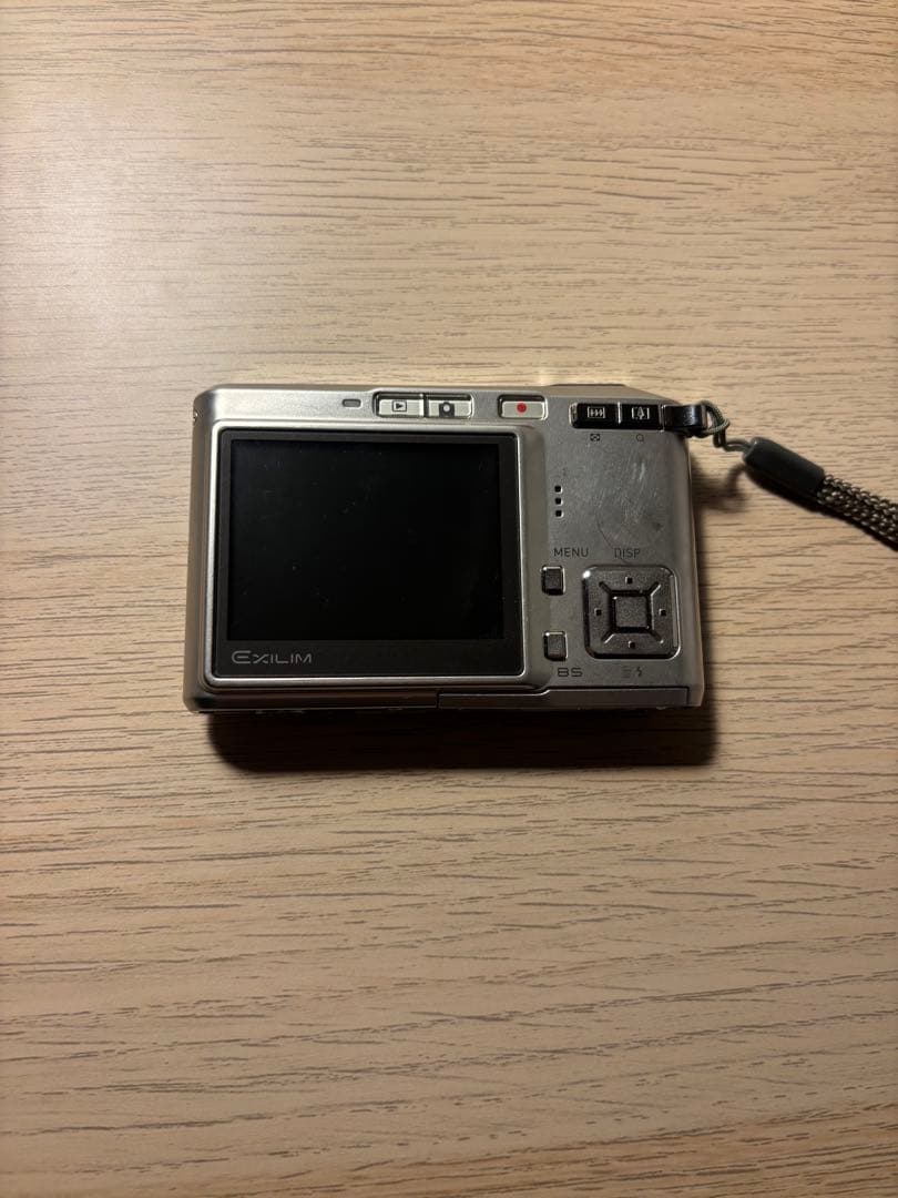 デジタルカメラ CASIO EXILIM EX-S600