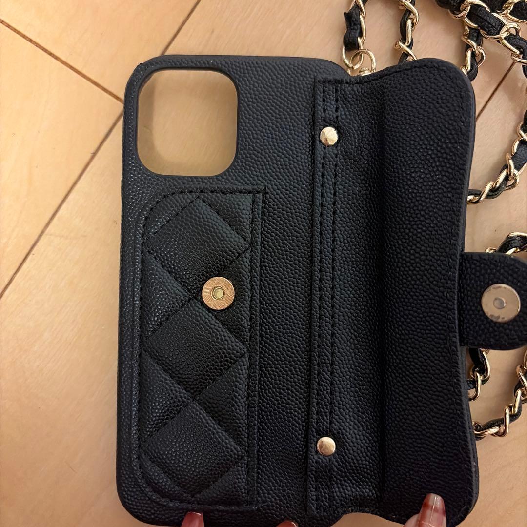 CHANEL ブラックレザー iPhoneケース