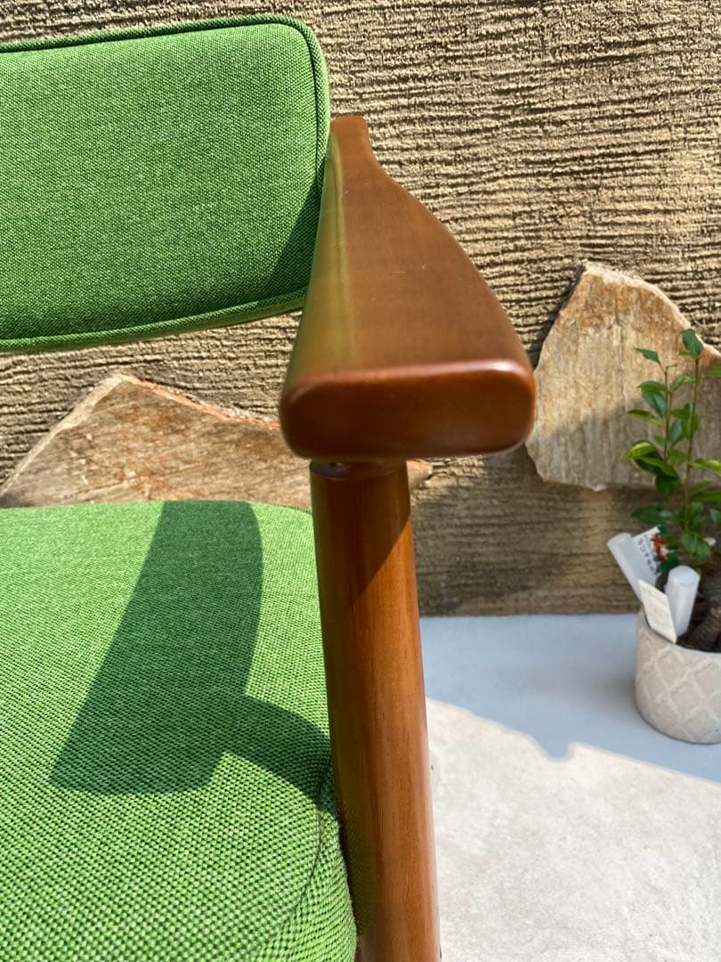 カリモク60 Dチェア　美品　タープグリーン　1脚