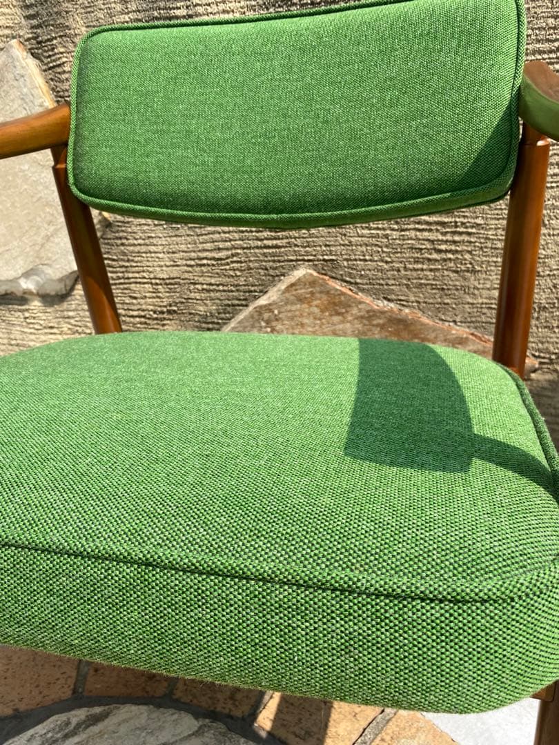 カリモク60 Dチェア　美品　タープグリーン　1脚