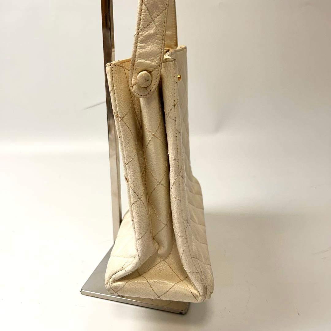 シャネル　マトラッセ キャビアスキン　ハンドバッグ　ダブルターンロック