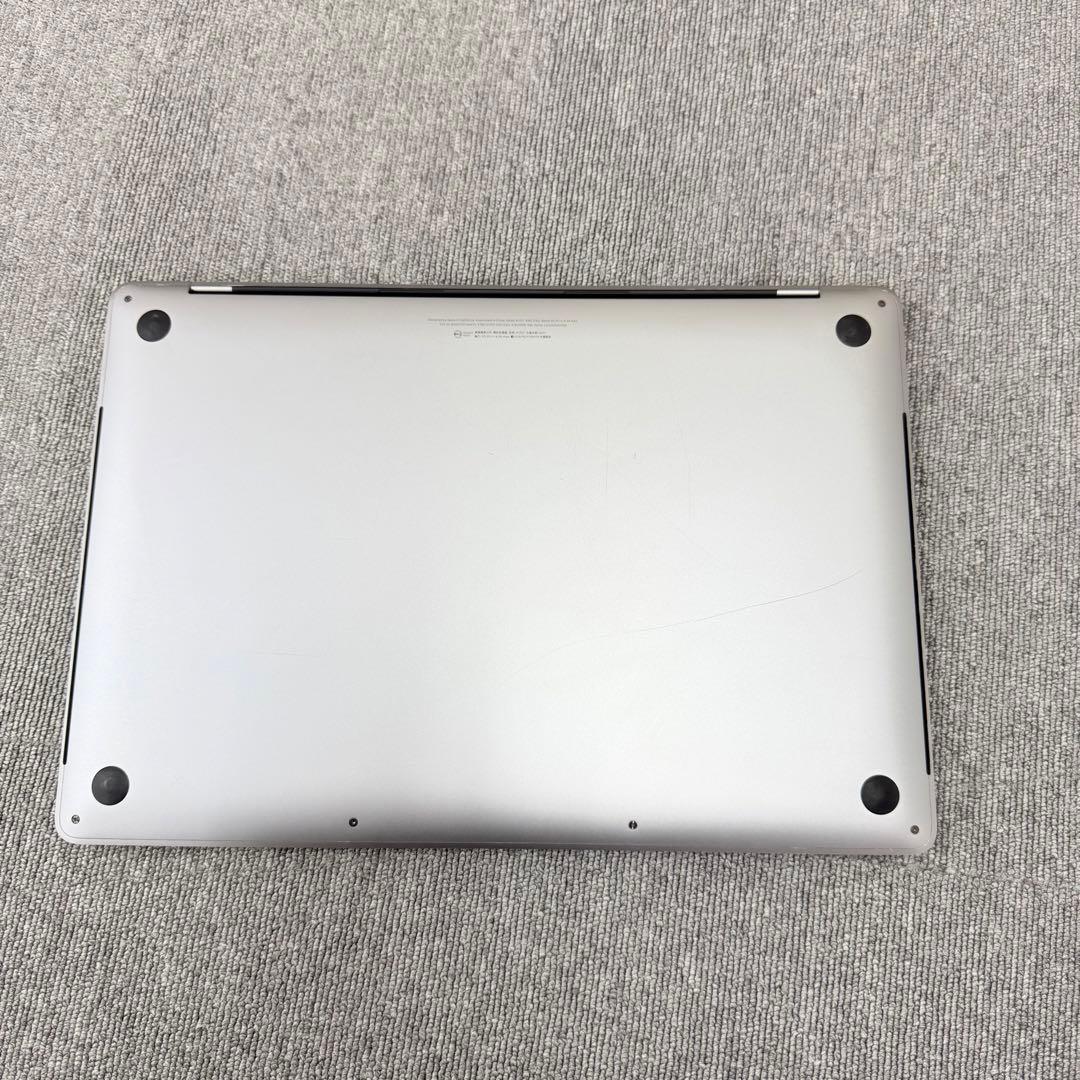 MacBook Pro 2017 15インチ 16GB / 256GB