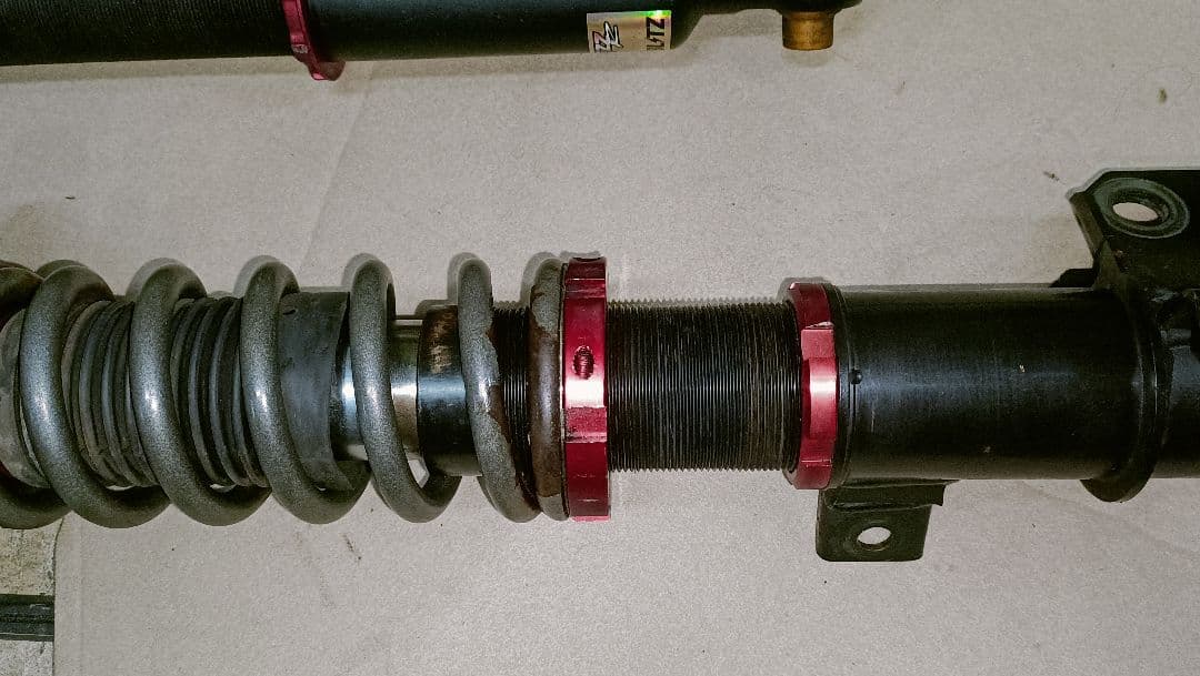 ZVW30 コイルオーバーサスペンションキット