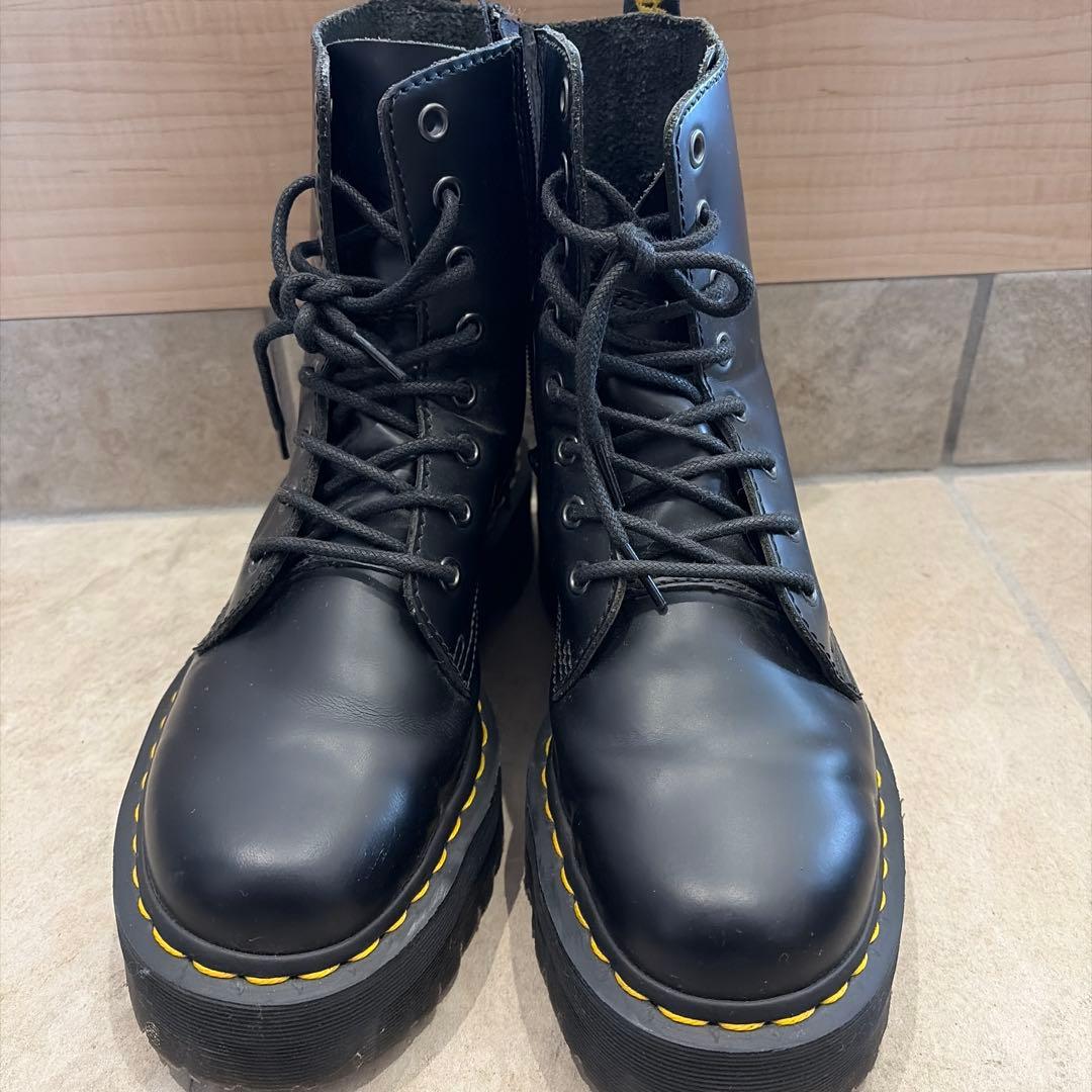 〖6日まで値下げ〗ドクターマーチン 8ホールブーツ 厚底 正規品 UK6