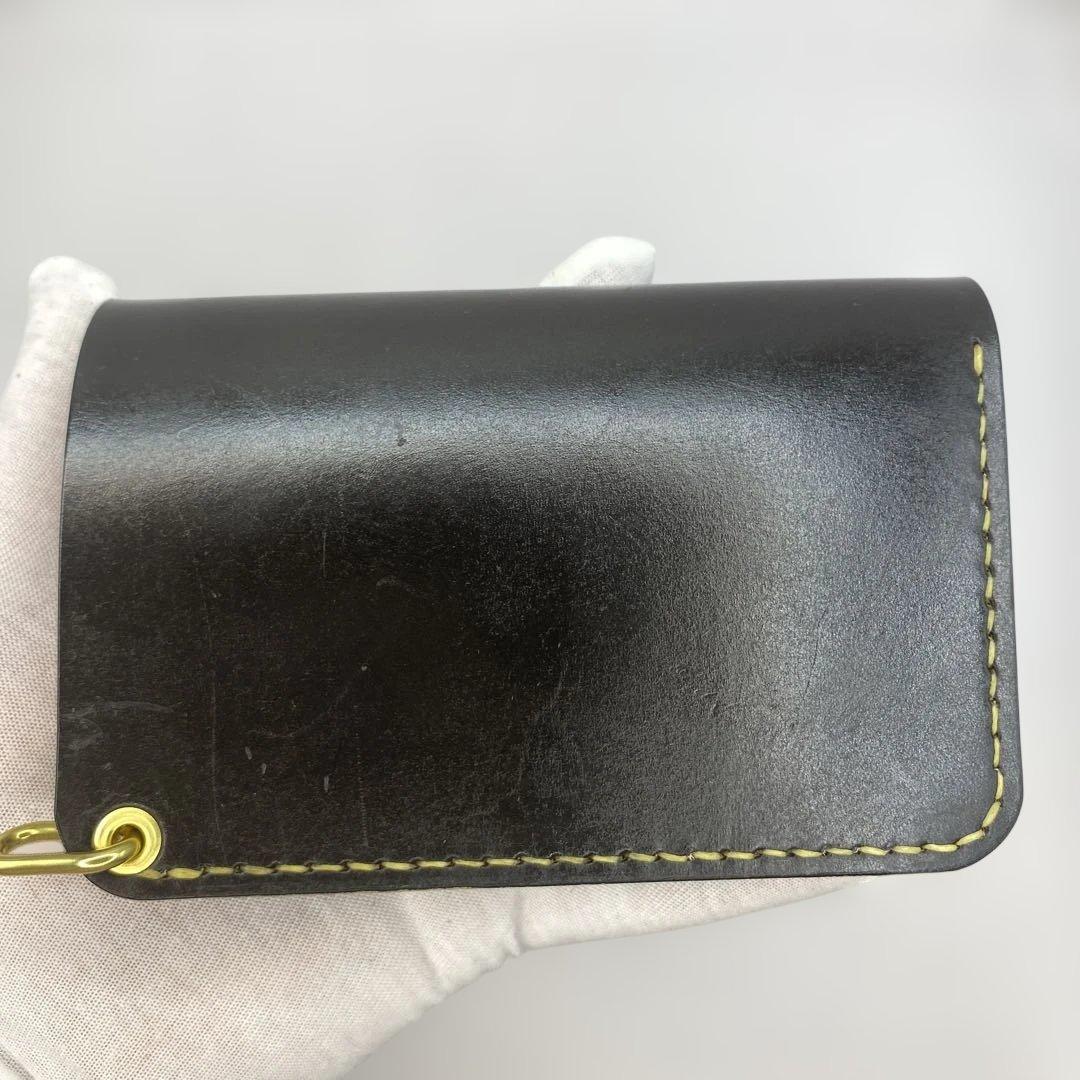 お札折らずに収納できる無骨な手染めミドルトラッカーウォレット BTW