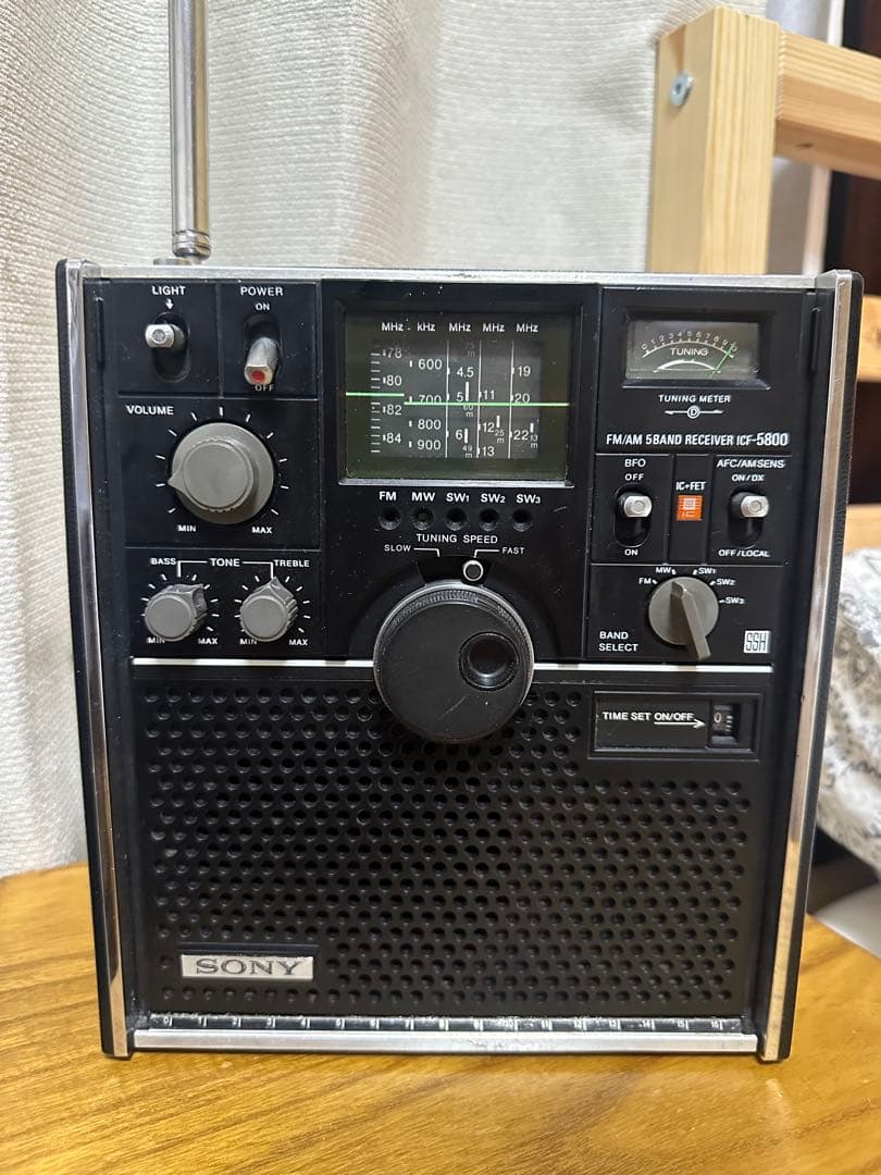 【早いもの勝ち】通電可音綺麗SONY スカイセンサー5800 短波ラジオ