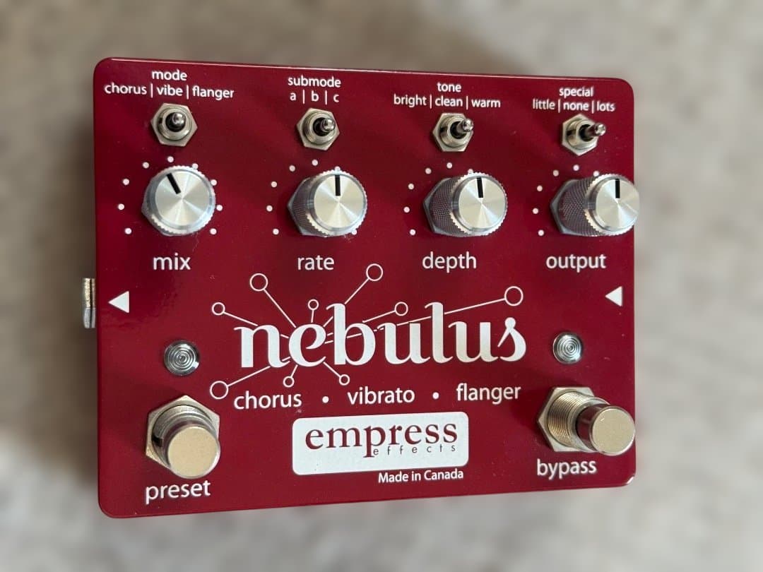 Empress Effects Nebulus モジュレーションエフェクター