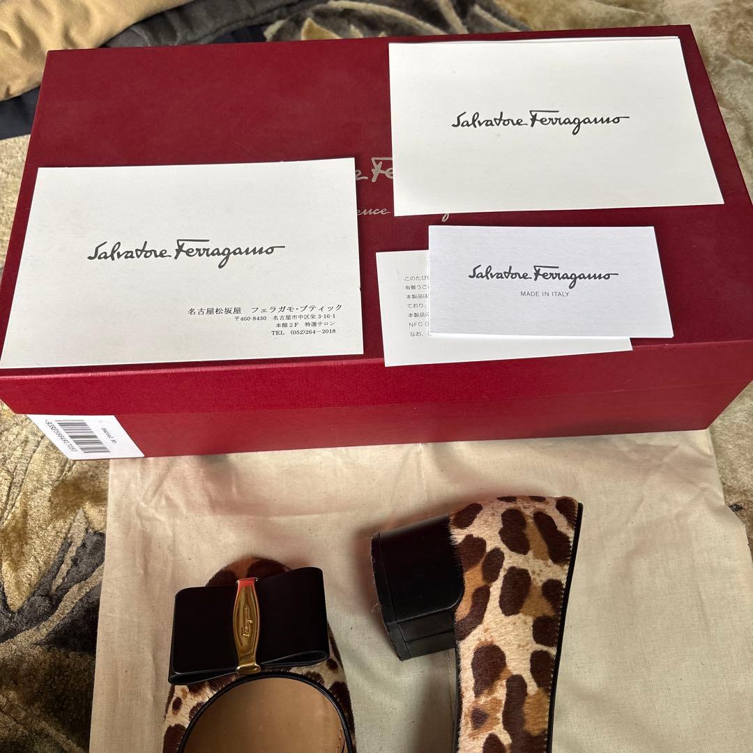 フェラガモ◇リボンハラコ4センチパンプス35サイズ