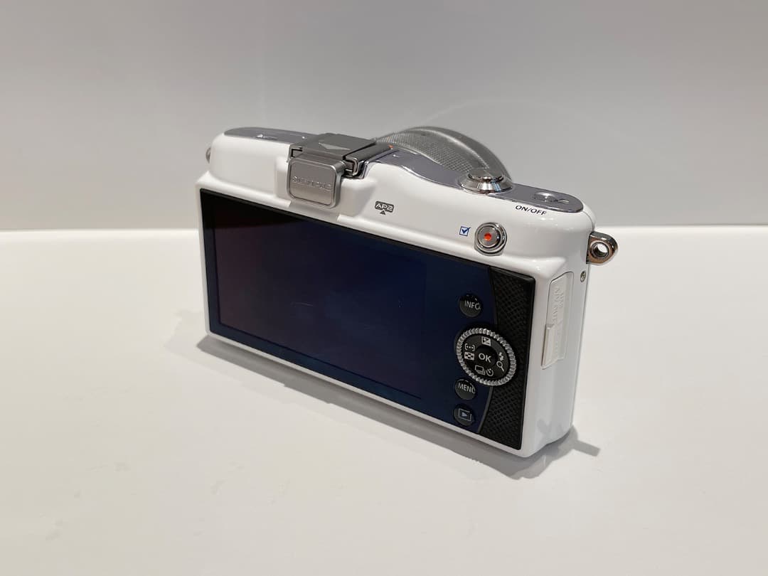 OLYMPUS PEN Mini ホワイト