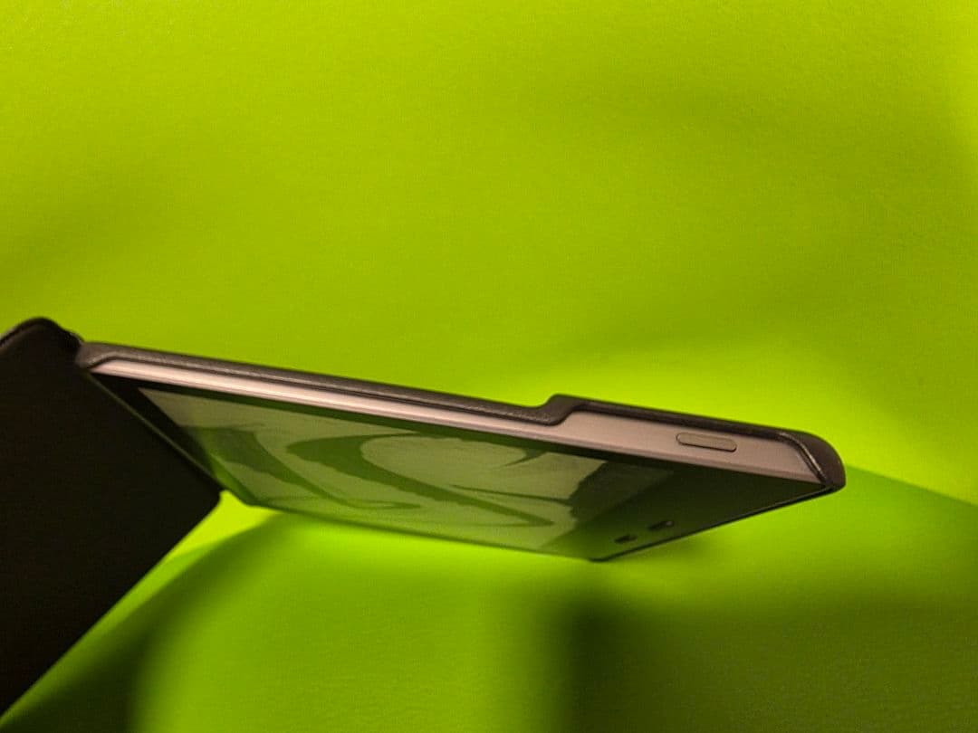 Kindle Oasis+純正レザーカバー