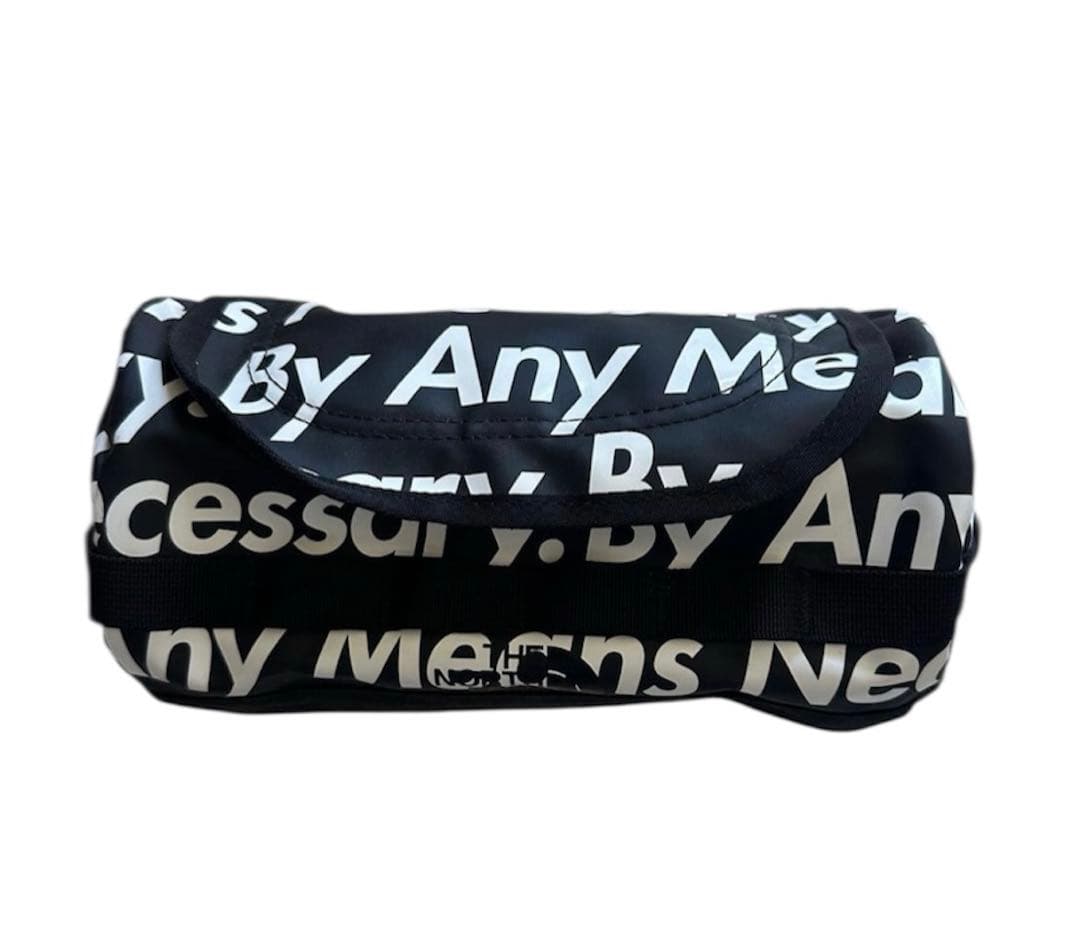 Supreme north faceトラベルポーチ