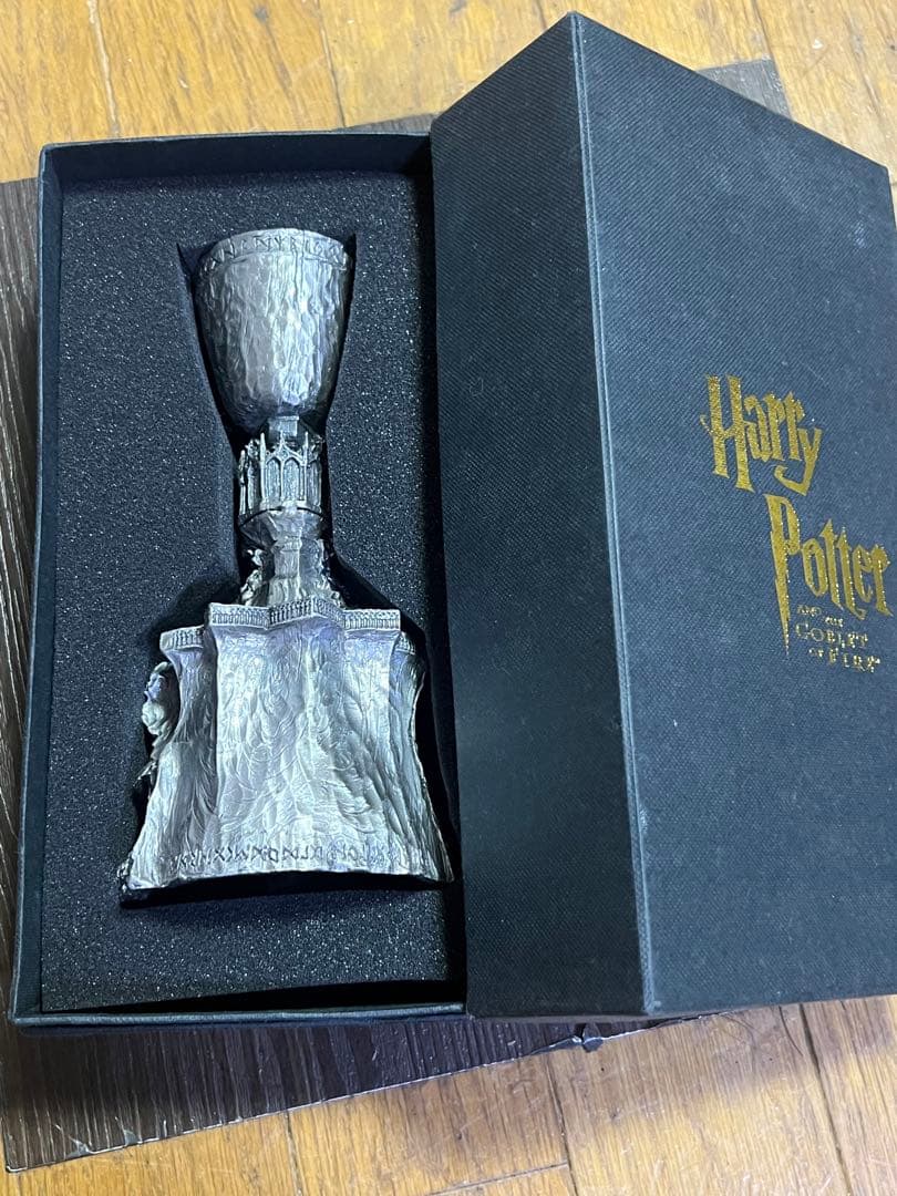 マ*ー様 ハリーポッターと炎のゴブレット ピューター製 スタチュー聖杯