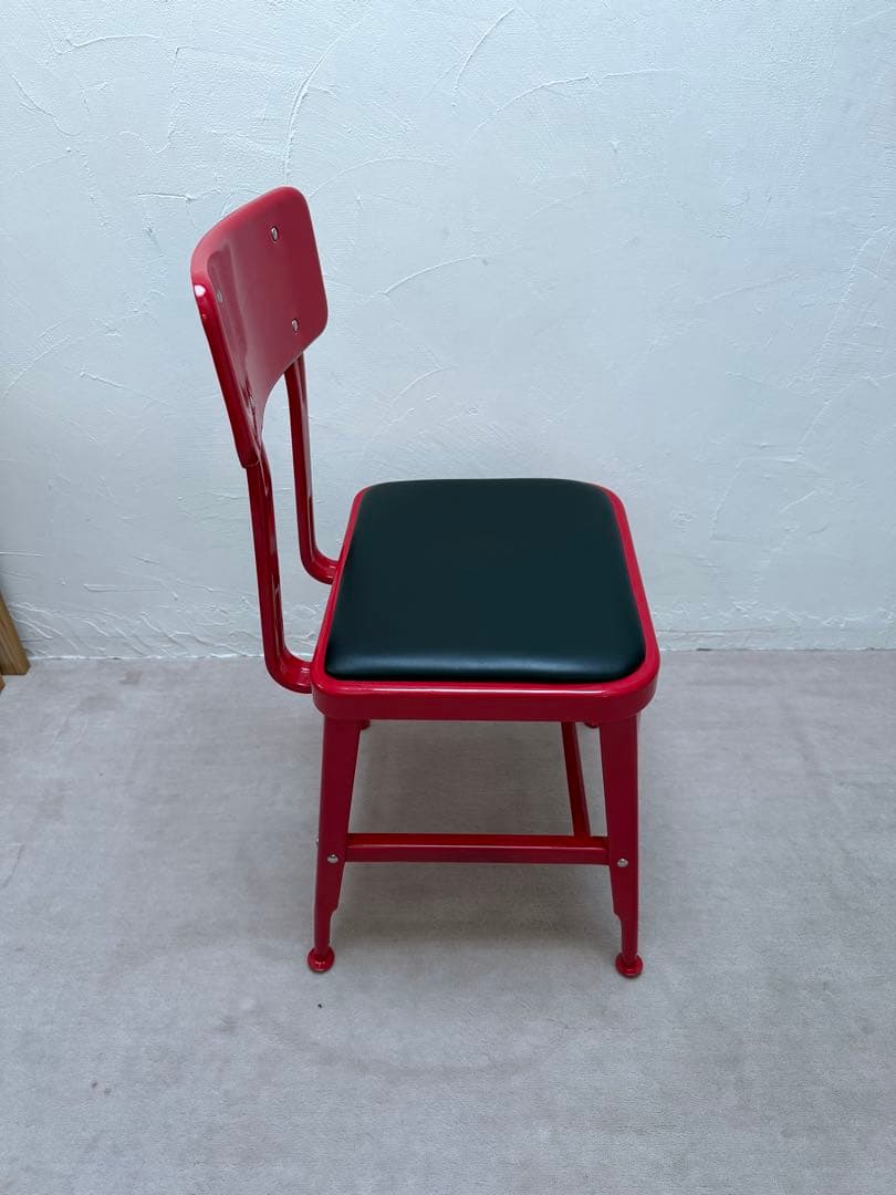 送料込みDULTONレトロ風 赤い金属椅子　2脚セット