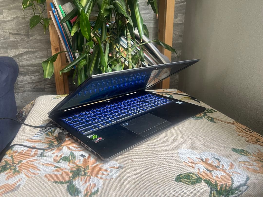 パソコンノートPC Core i7・SSD512GB・メモリ12GB