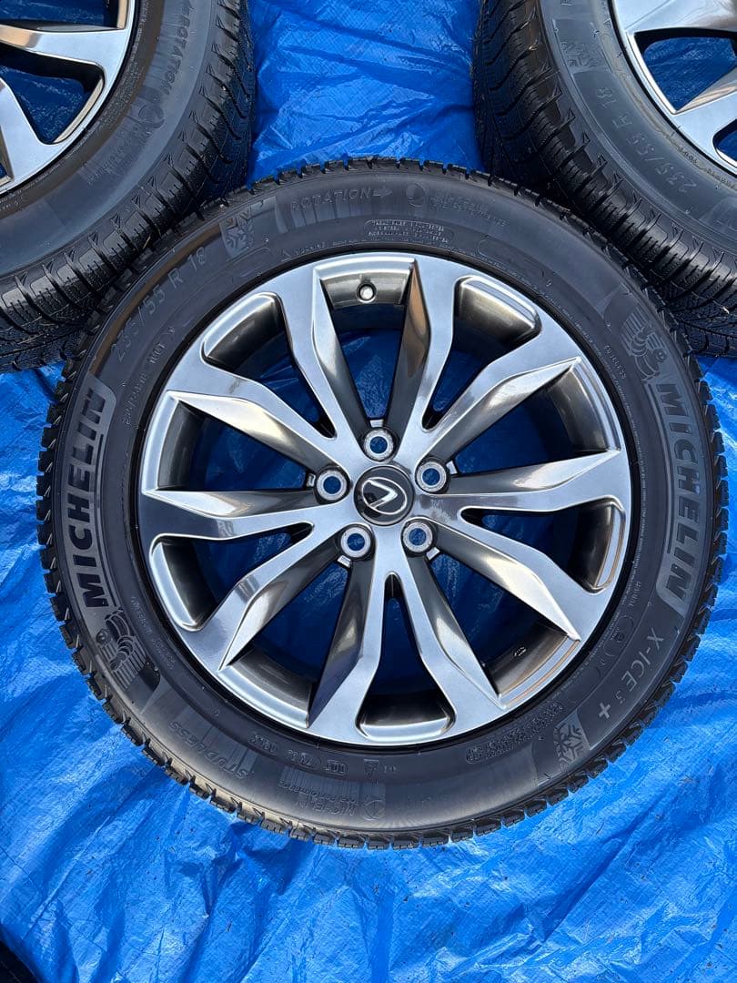 【⭐︎年末最終セール中⭐︎】MICHELIN製 235/55R18 ホイールセット