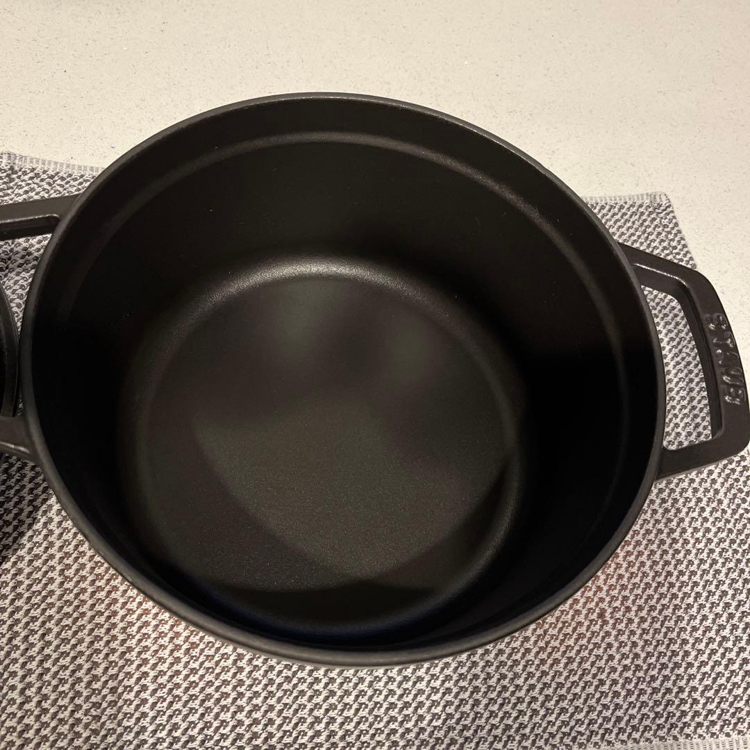 ストウブ　ピコココットラウンド22cm