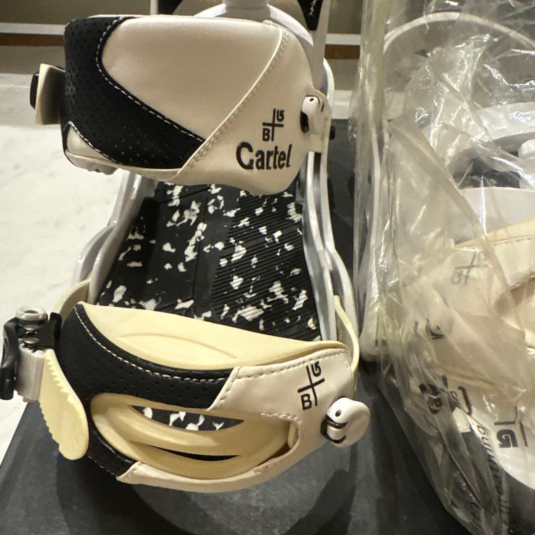 Burton Cartel Mサイズ ホワイト ビンディング