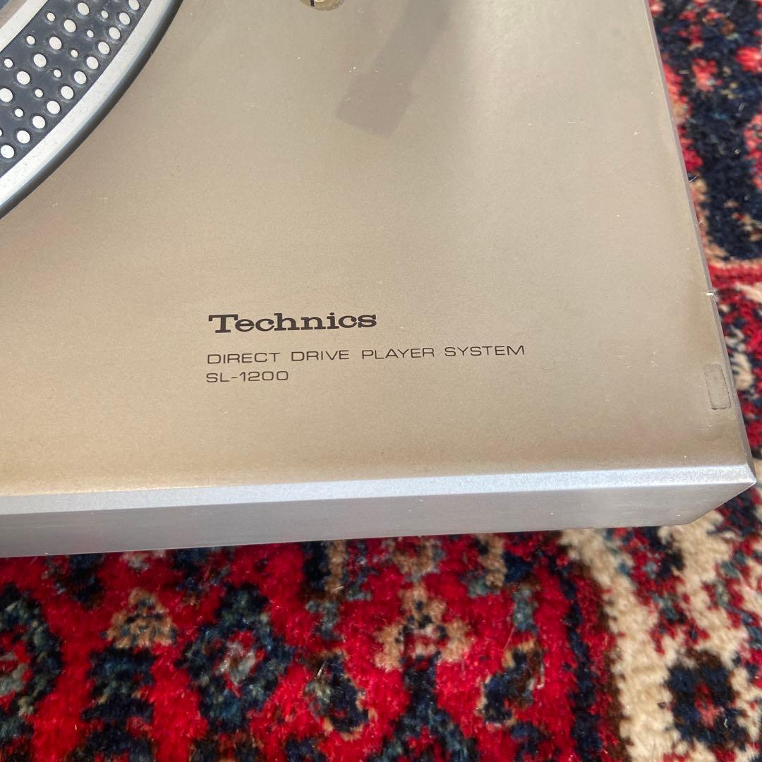 Technics SL-1200 ダイレクトドライブターンテーブル　テクニクス