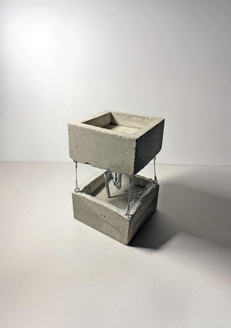 テンセグリティ 小物用オブジェ 灰皿｜コンクリート 一点もの