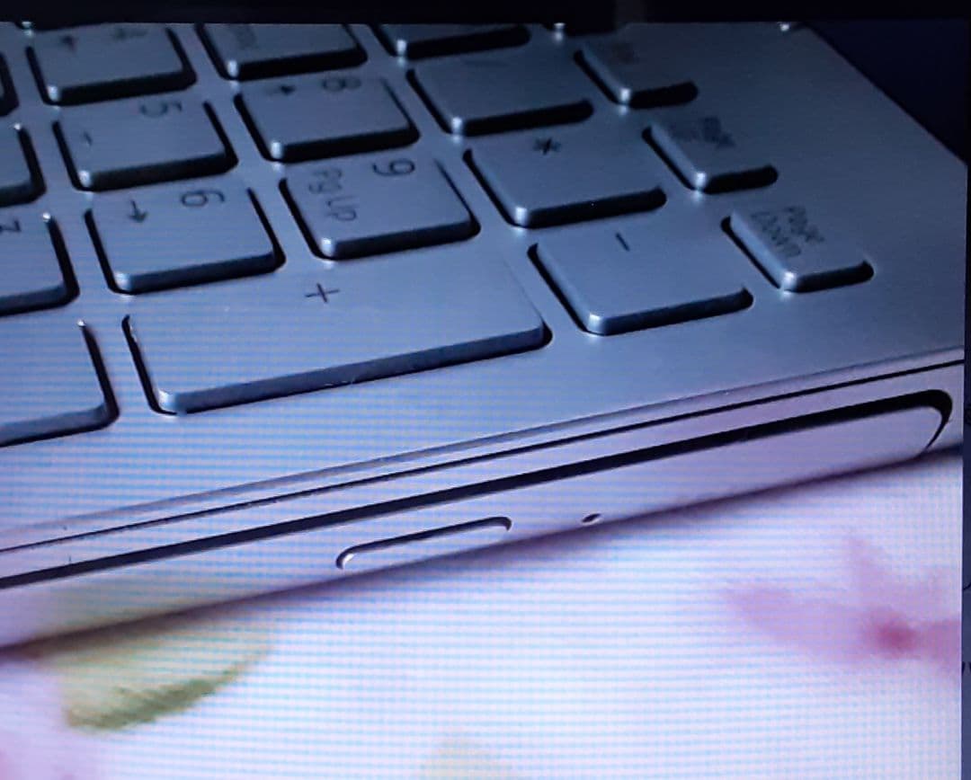 ★Windows11/メモリ8G/SSD512G/Core-i7/タッチパネル★