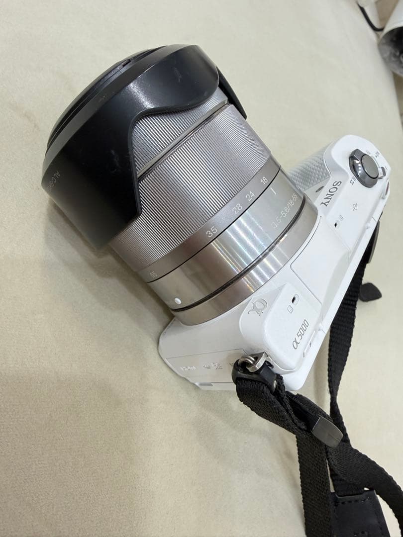 SONY α5000☆WiFi機能搭載☆多機能ミラーレス一眼レフ