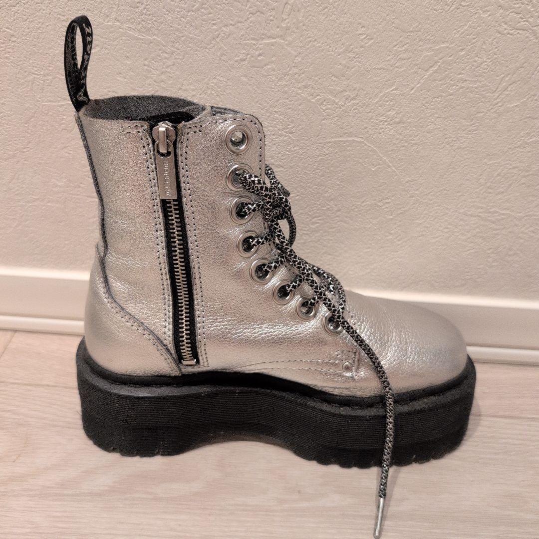 Dr.Martens JADON MAX 8ホール シルバー UK4
