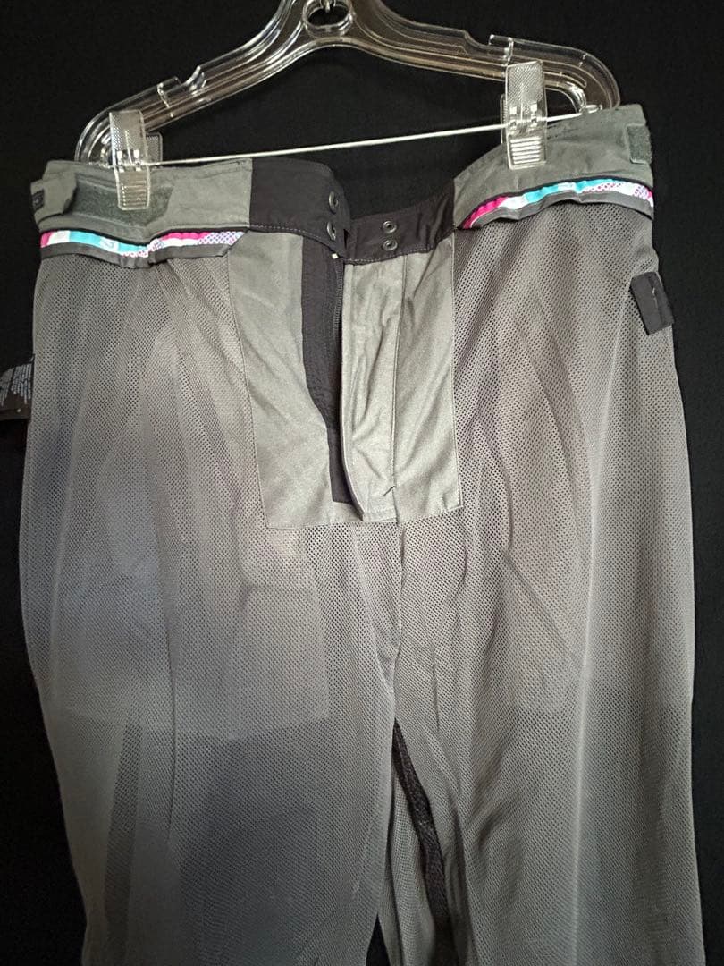 BURTON 上下セット　スノボウェア　グリーン フード付きジャケット&パンツ