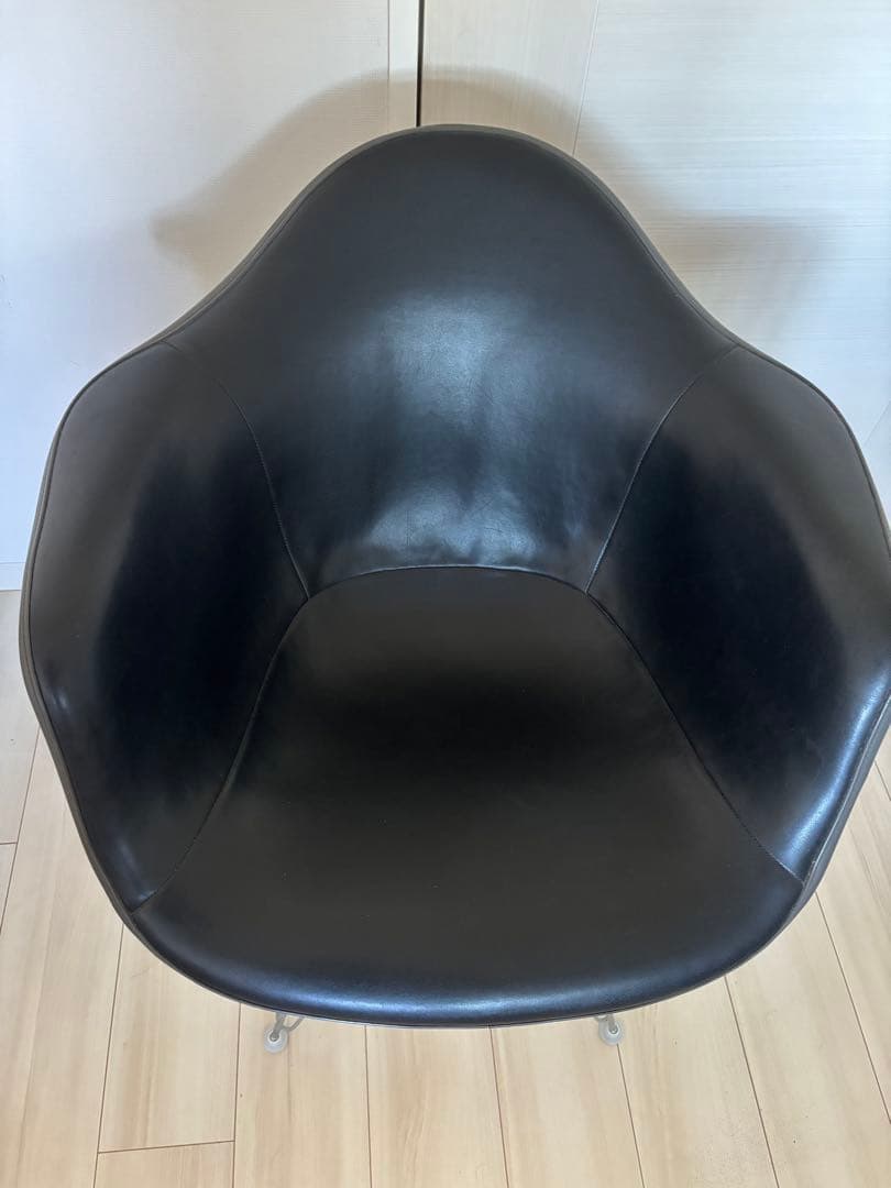 イームズ　アームシェル　レザー　エッフェル ハーマンミラー　ヴィンテージチェア