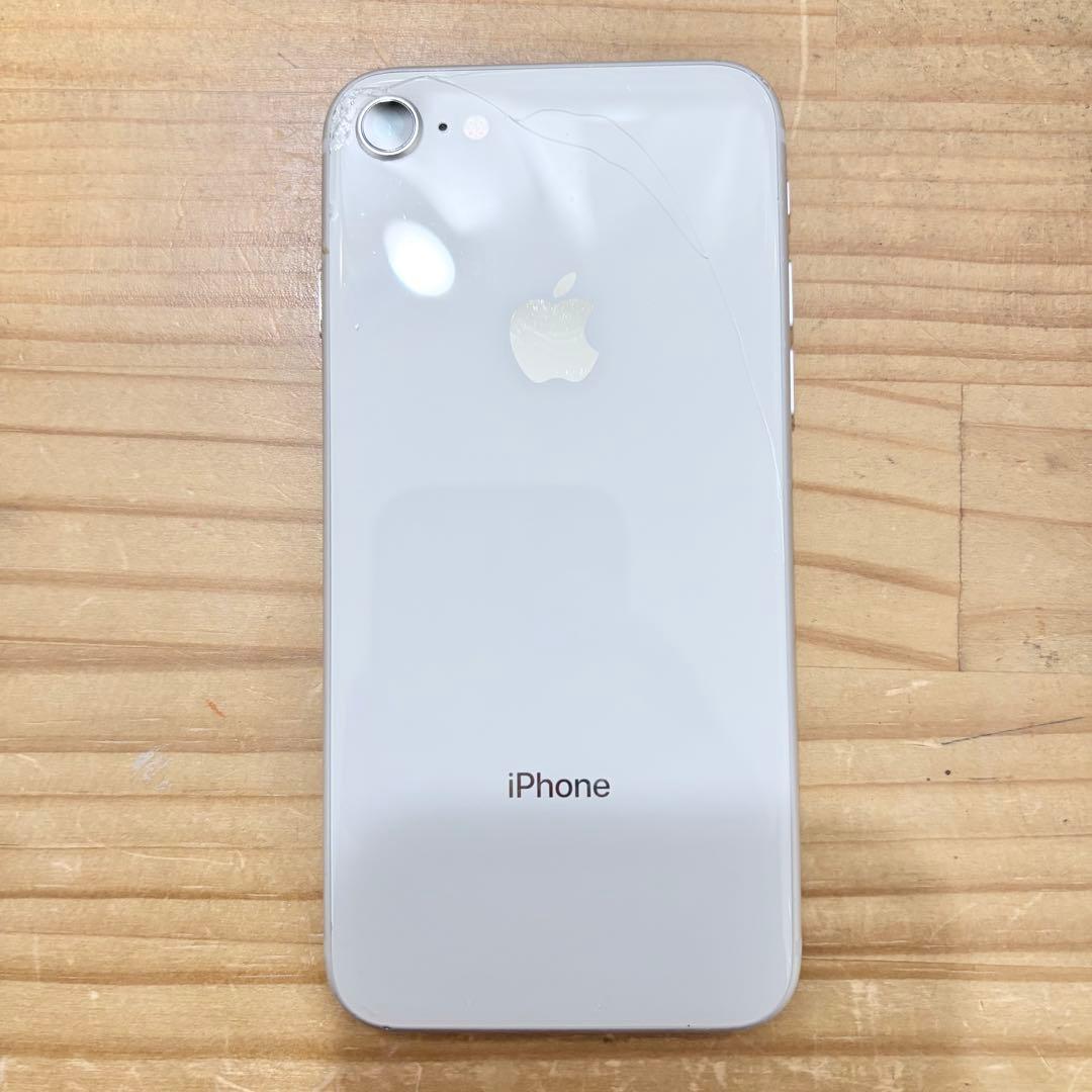 Apple iPhone 8 64GB シルバー ジャンク品 本体 箱付き