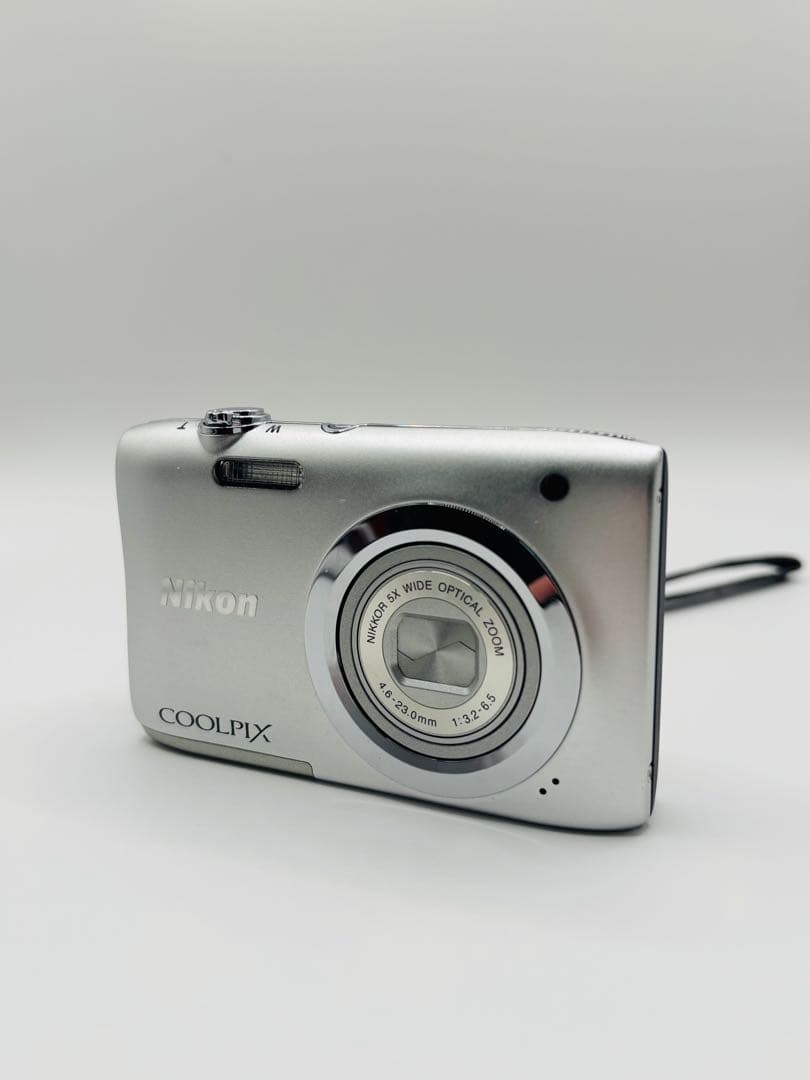 Nikon COOLPIX A100 シルバー オールドコンデジ