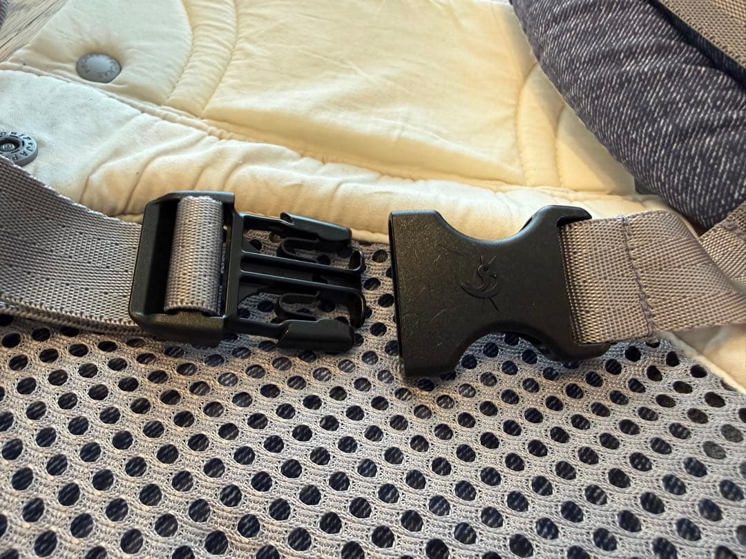 ポグネー　ミキハウス　ヒップシート付き抱っこ紐