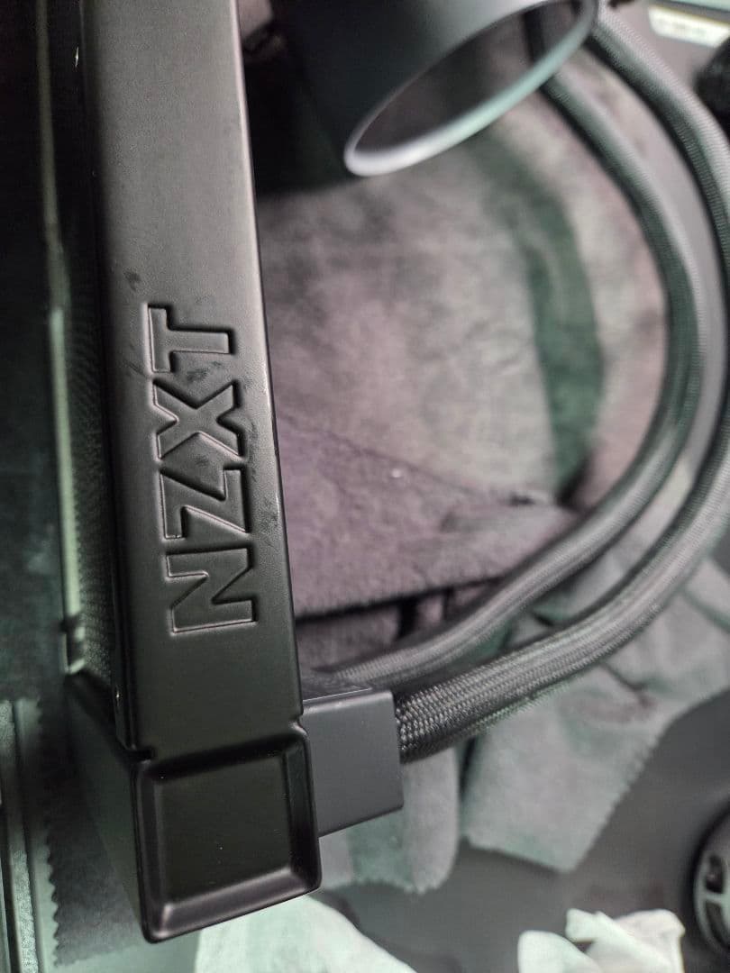 NZXT Kraken Elite 240 RL-KN24E-B2 [ブラック]