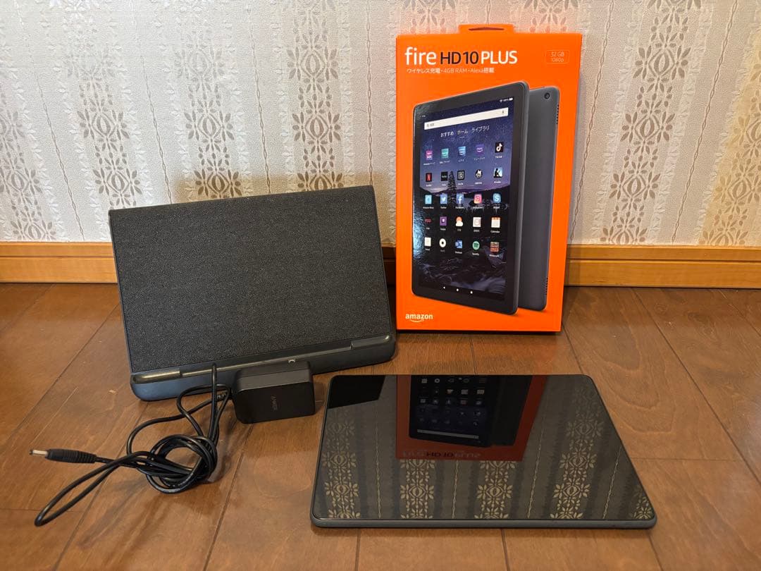 Amazon fire HD 10 PLUS 中古 Anker充電スタンド付き