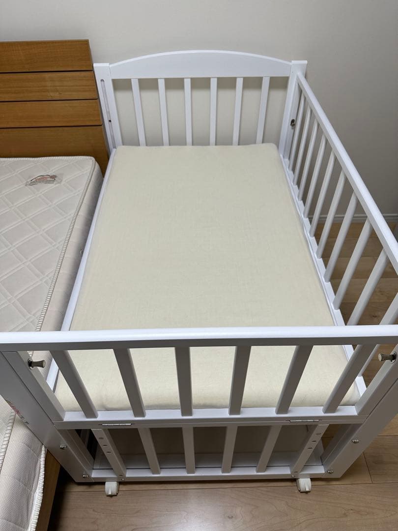 ヤマサキ国産スリーオープンベビーベッド ビーサイドDX-270W