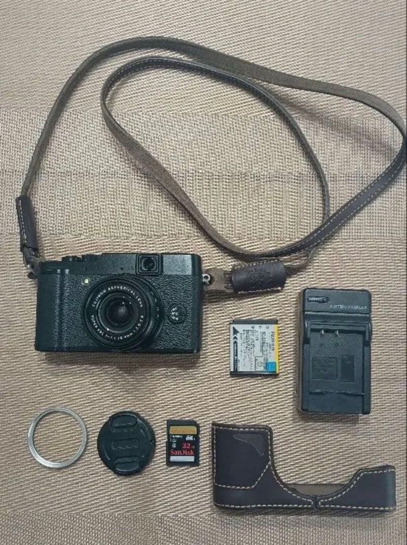 【付属品多数付‼︎】FUJIFILM X10