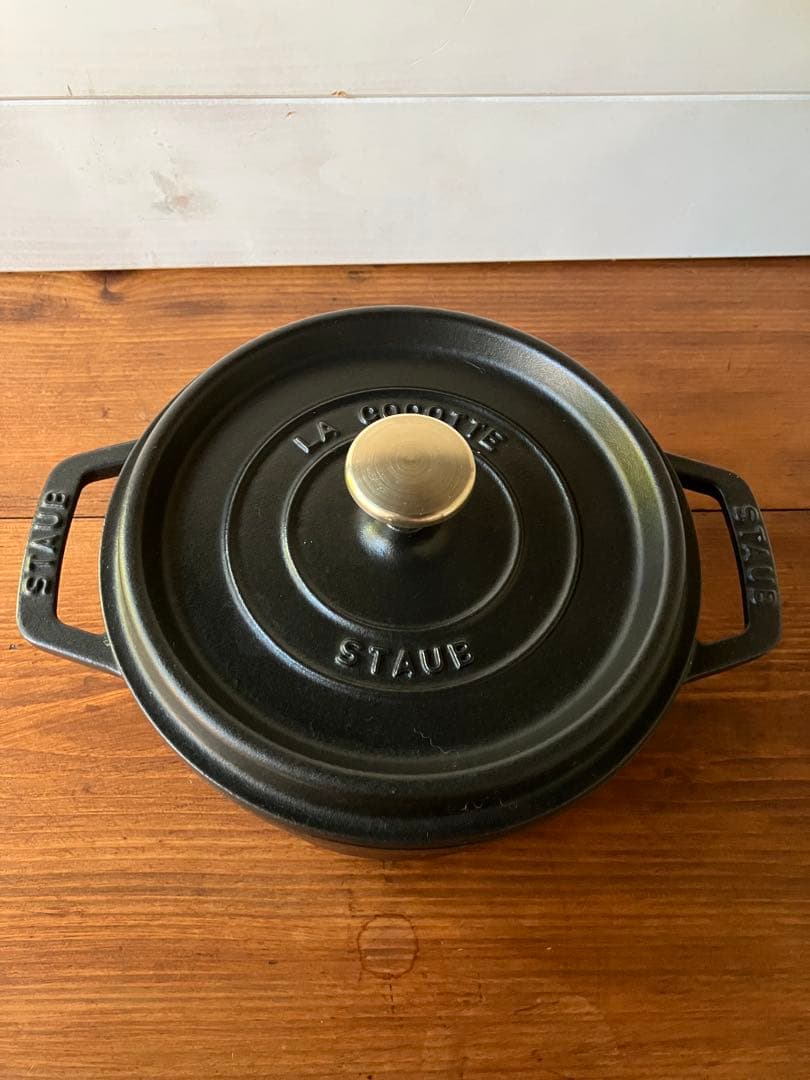 staub ココットラウンド ブラック18cm