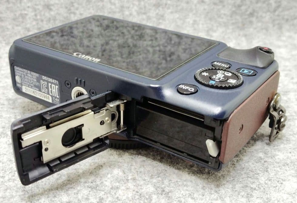 EOS M2 EF-M18-55レンズキット ベイブルー 希少