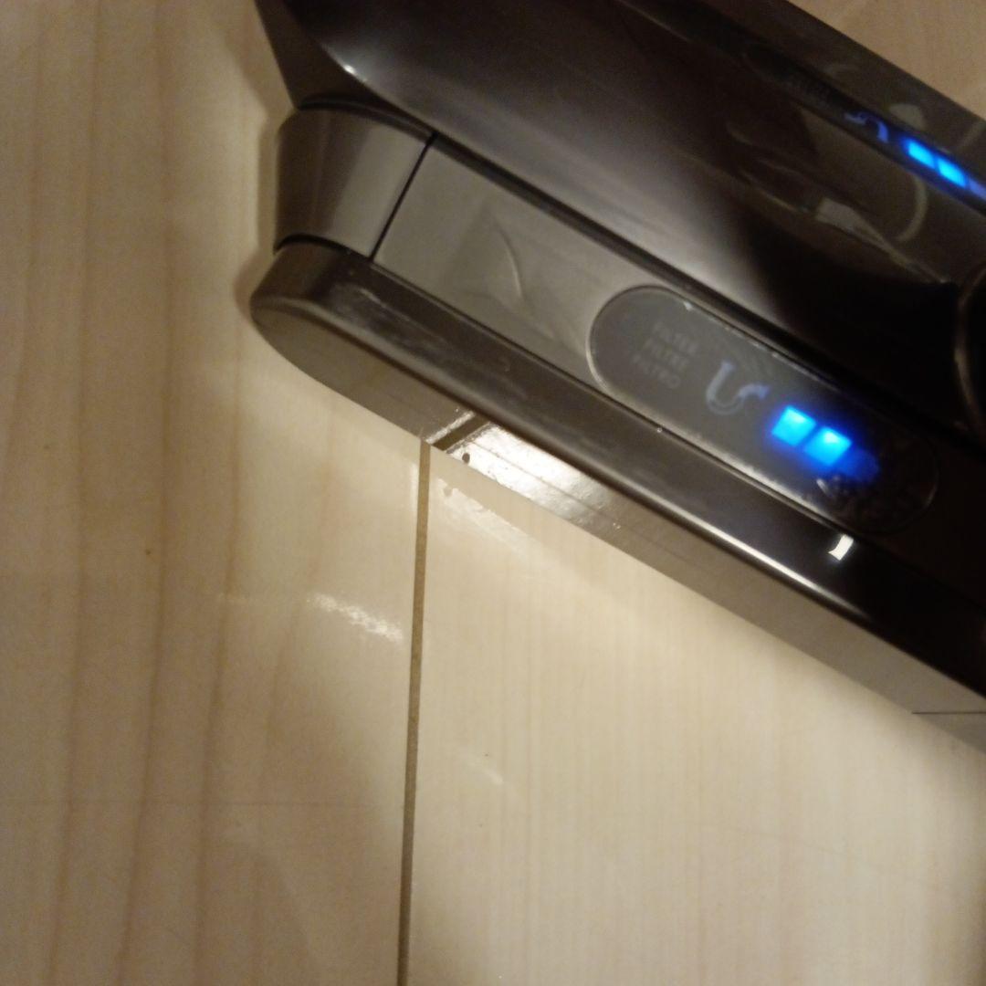 105.Dyson　Cyclone　v10