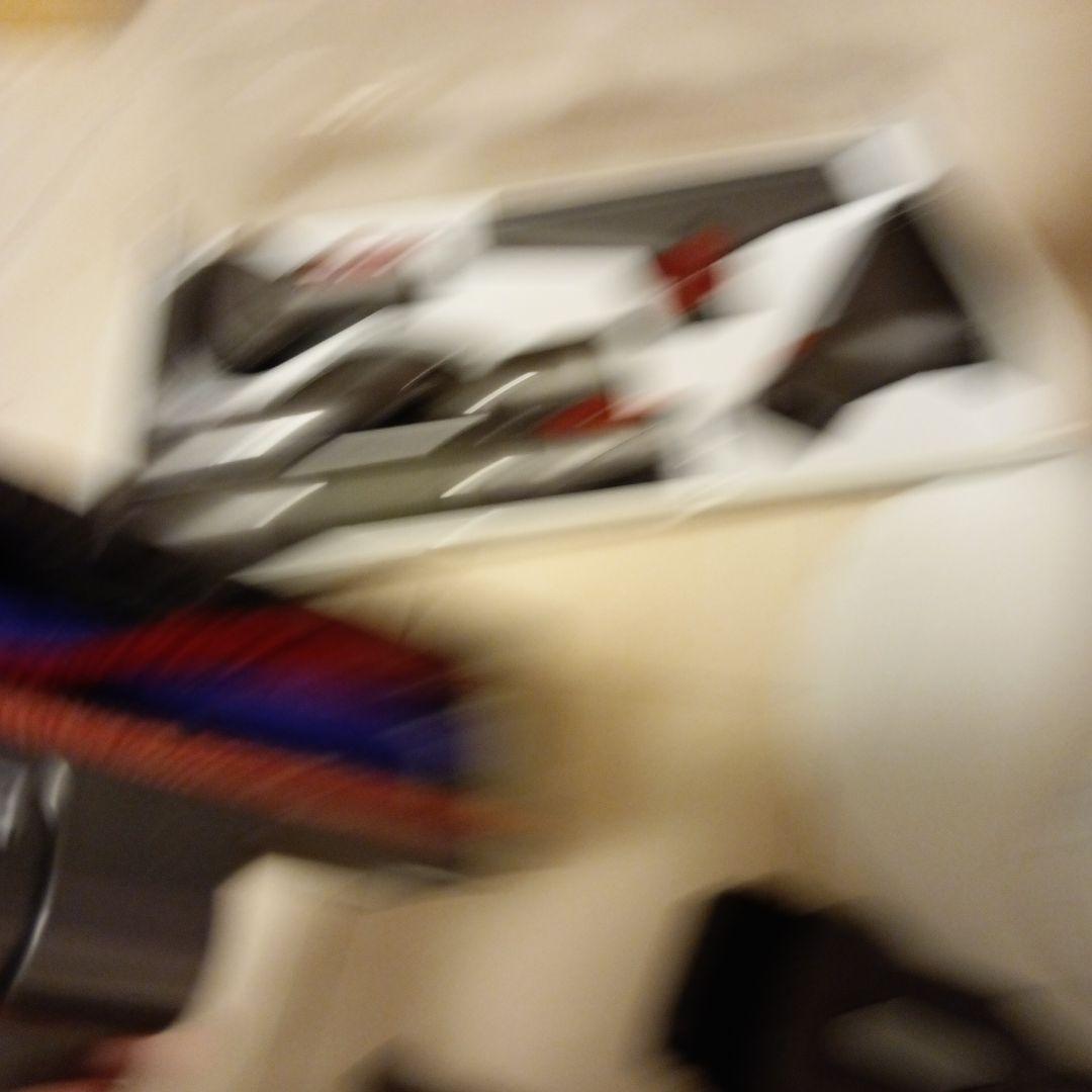 105.Dyson　Cyclone　v10