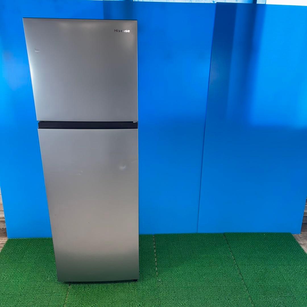 731 2024年製　中型冷蔵庫　200〜300L 小型　一人暮らし　2ドア