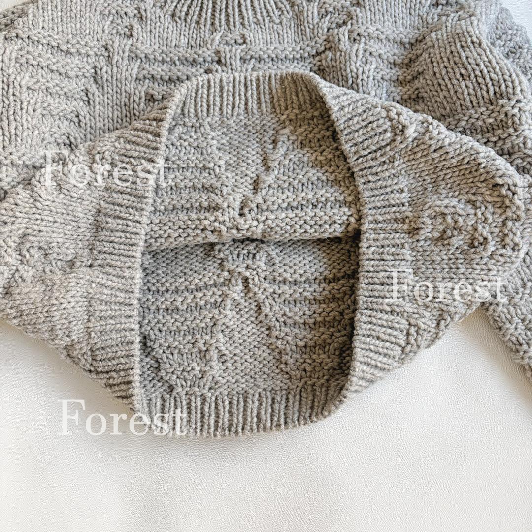 ペルートライアングルニット　sizeFREE　かぐれ