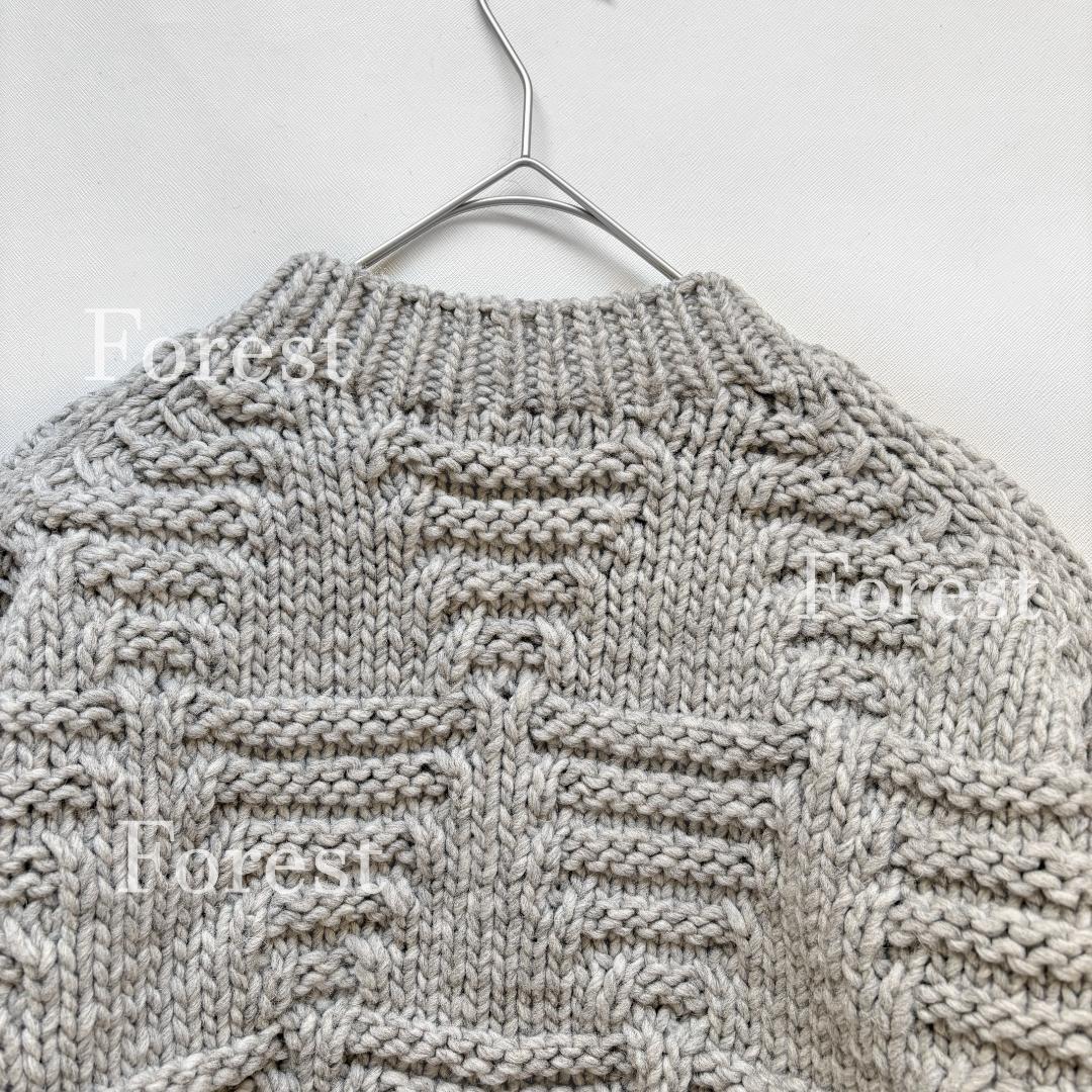 ペルートライアングルニット　sizeFREE　かぐれ