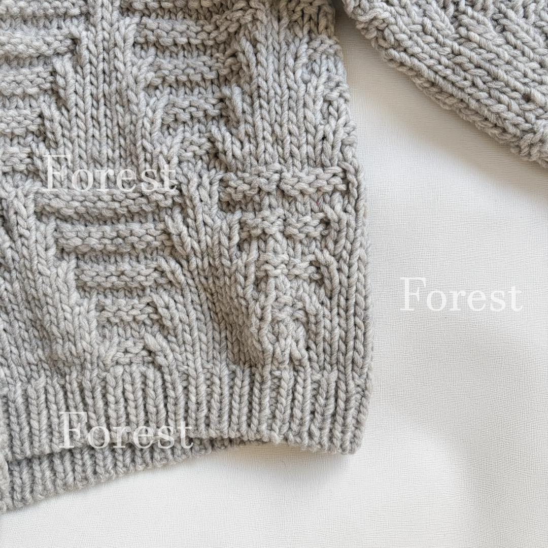 ペルートライアングルニット　sizeFREE　かぐれ