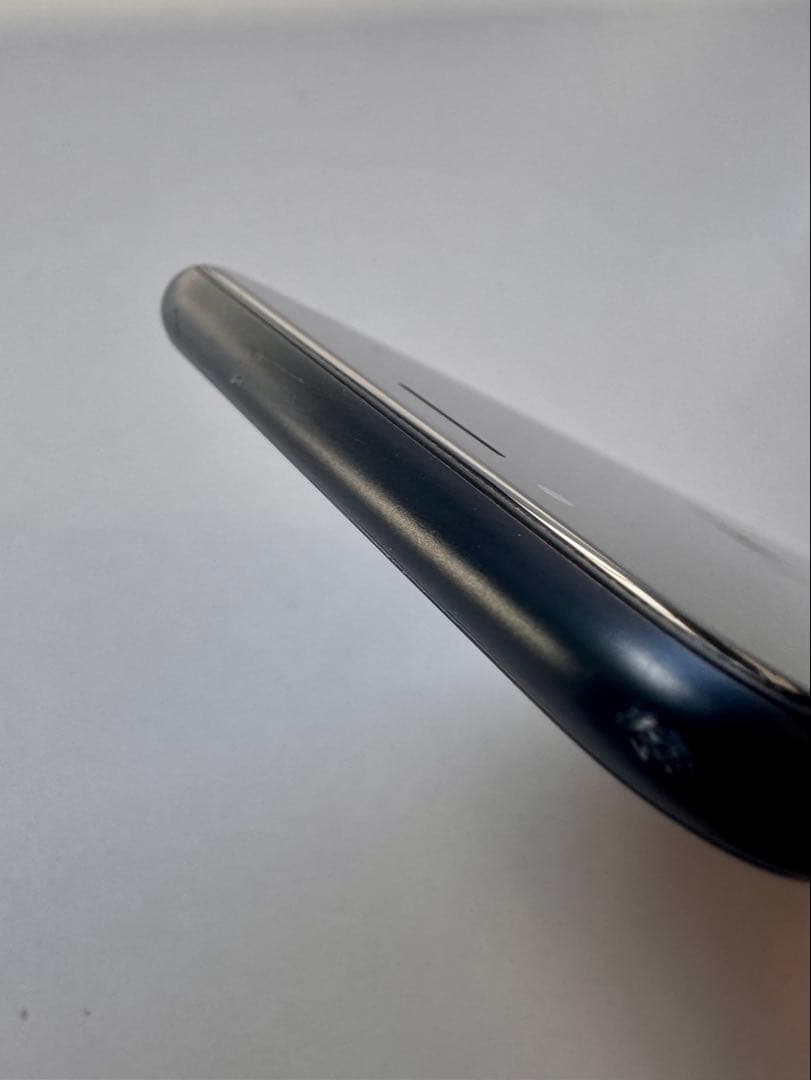 【ジャンク】Apple iPhone SE3 64GBブラック　パーツ取り