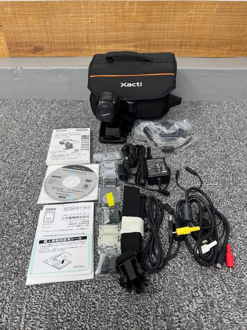 SI178☆SANYO☆Xacti☆HD☆デジタルムービー☆カメラ ☆付属品あり