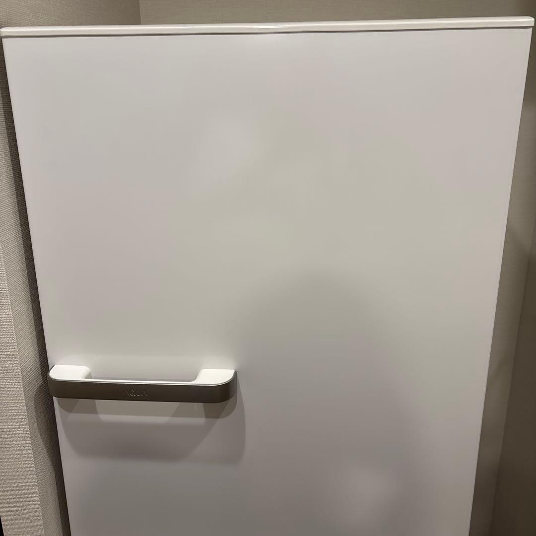 【新品】AQUA 右開き　272L 3ドア冷蔵庫　ミルク　2024年製