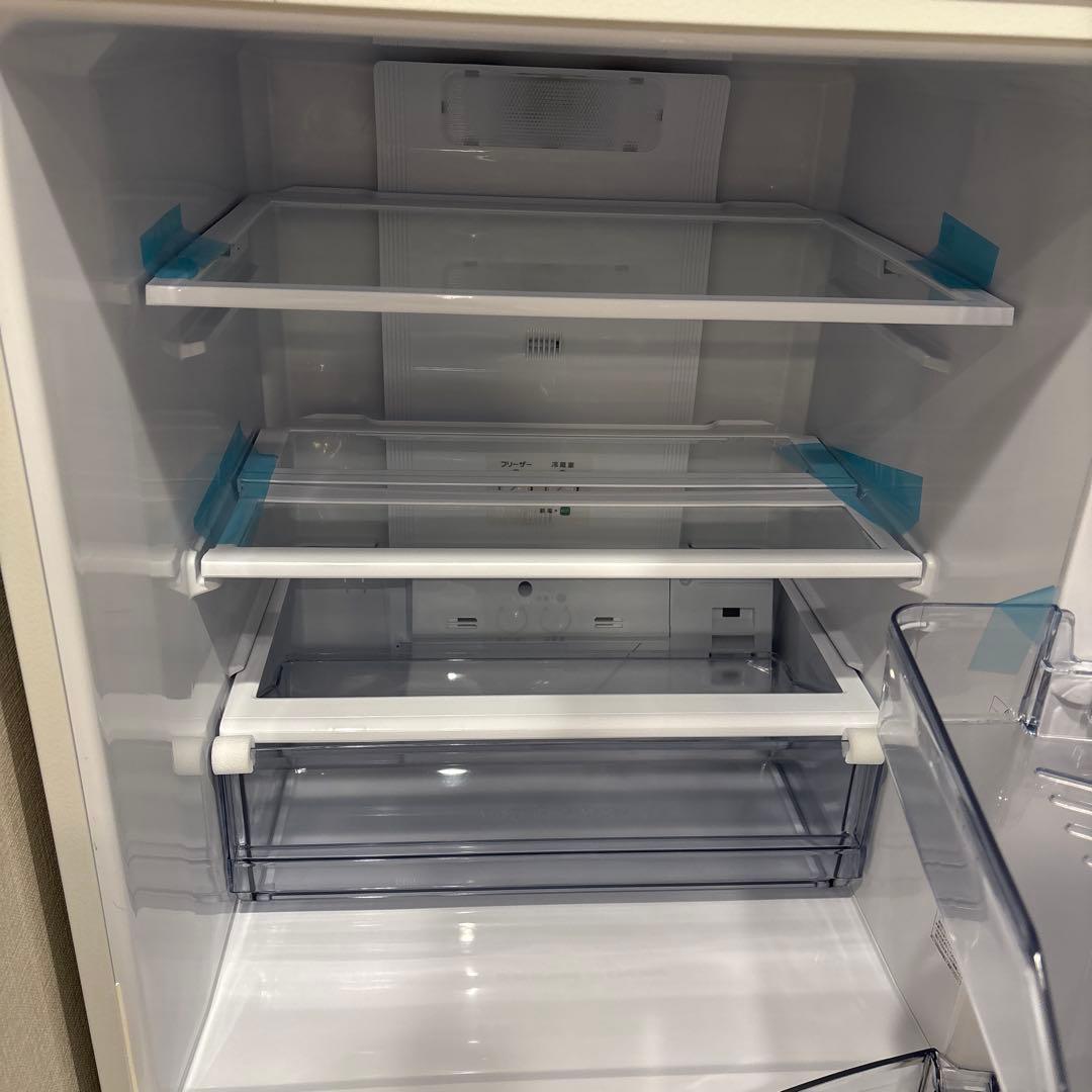 【新品】AQUA 右開き　272L 3ドア冷蔵庫　ミルク　2024年製