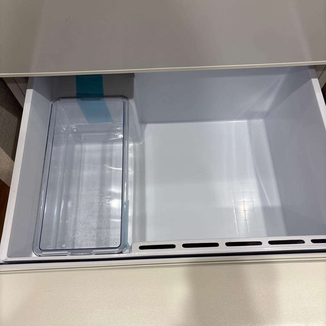 【新品】AQUA 右開き　272L 3ドア冷蔵庫　ミルク　2024年製