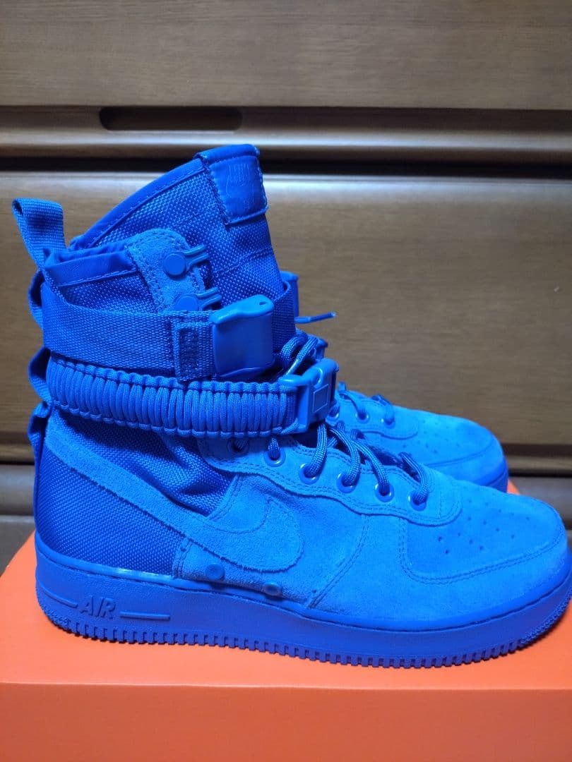 \"ナイン\"NIKEエアフォース1スペシャルフィールド青