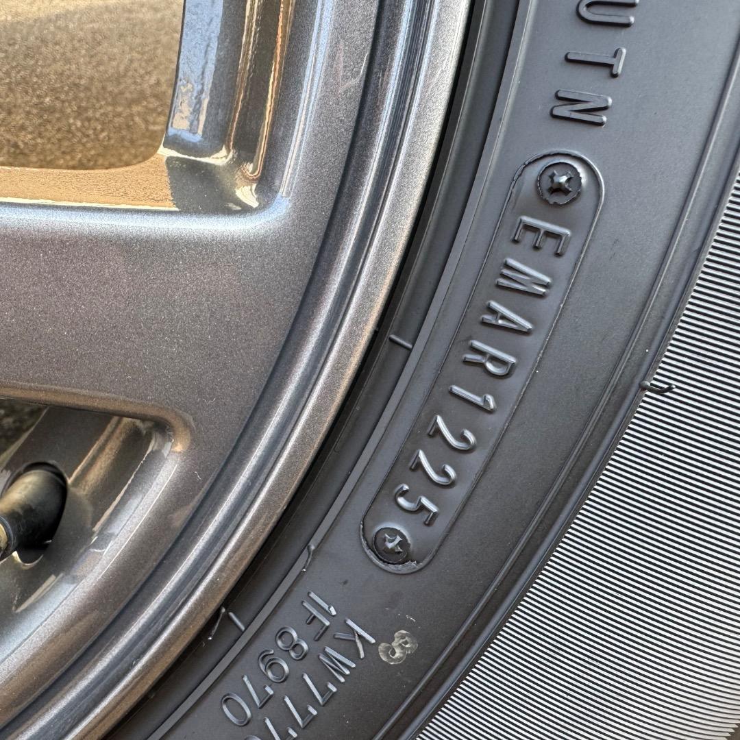 （送料込み）ジムニーシエラ JB74 新車外し ホイール＆タイヤ 2025年製